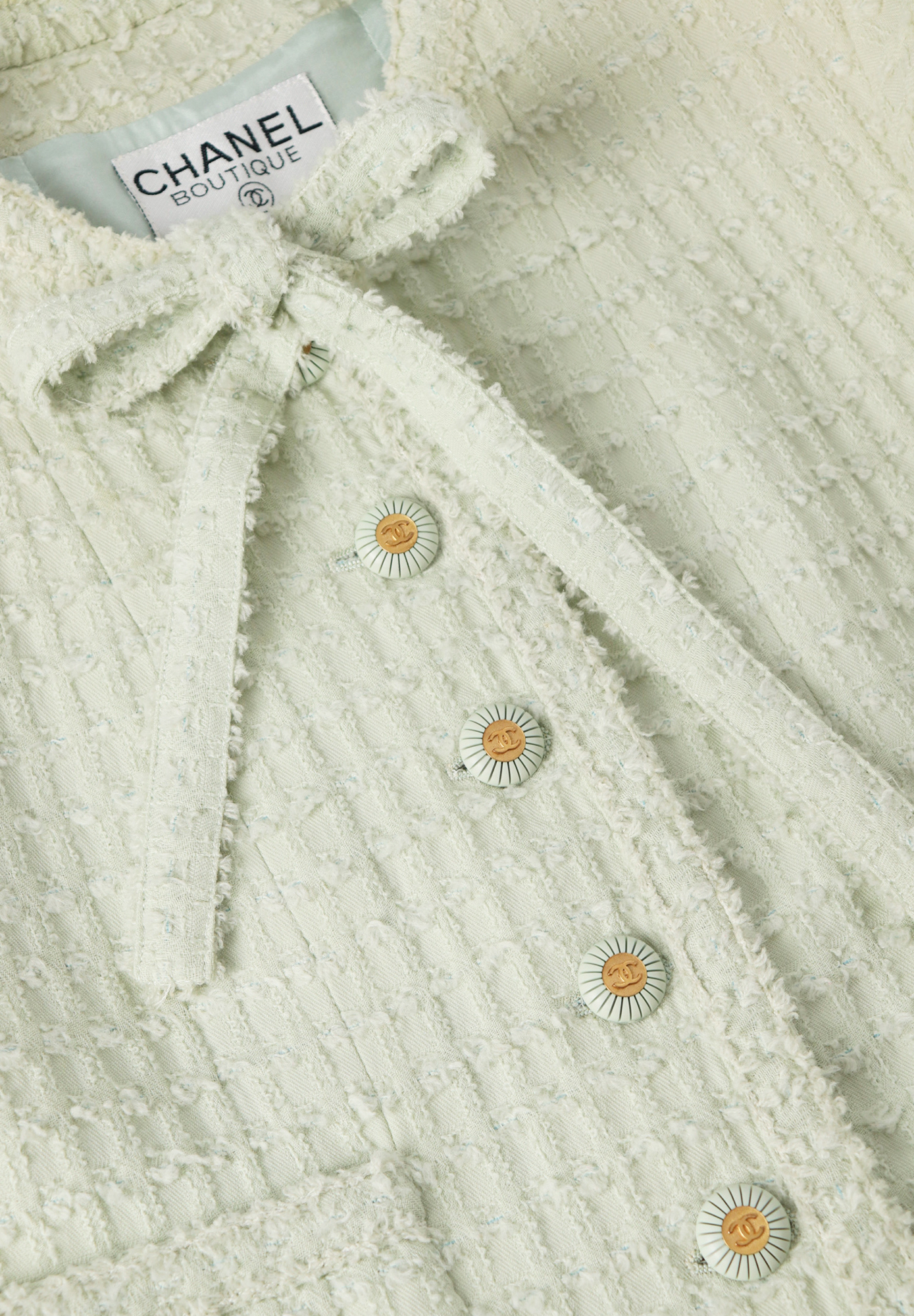 Твидовый жакет Chanel с бантом