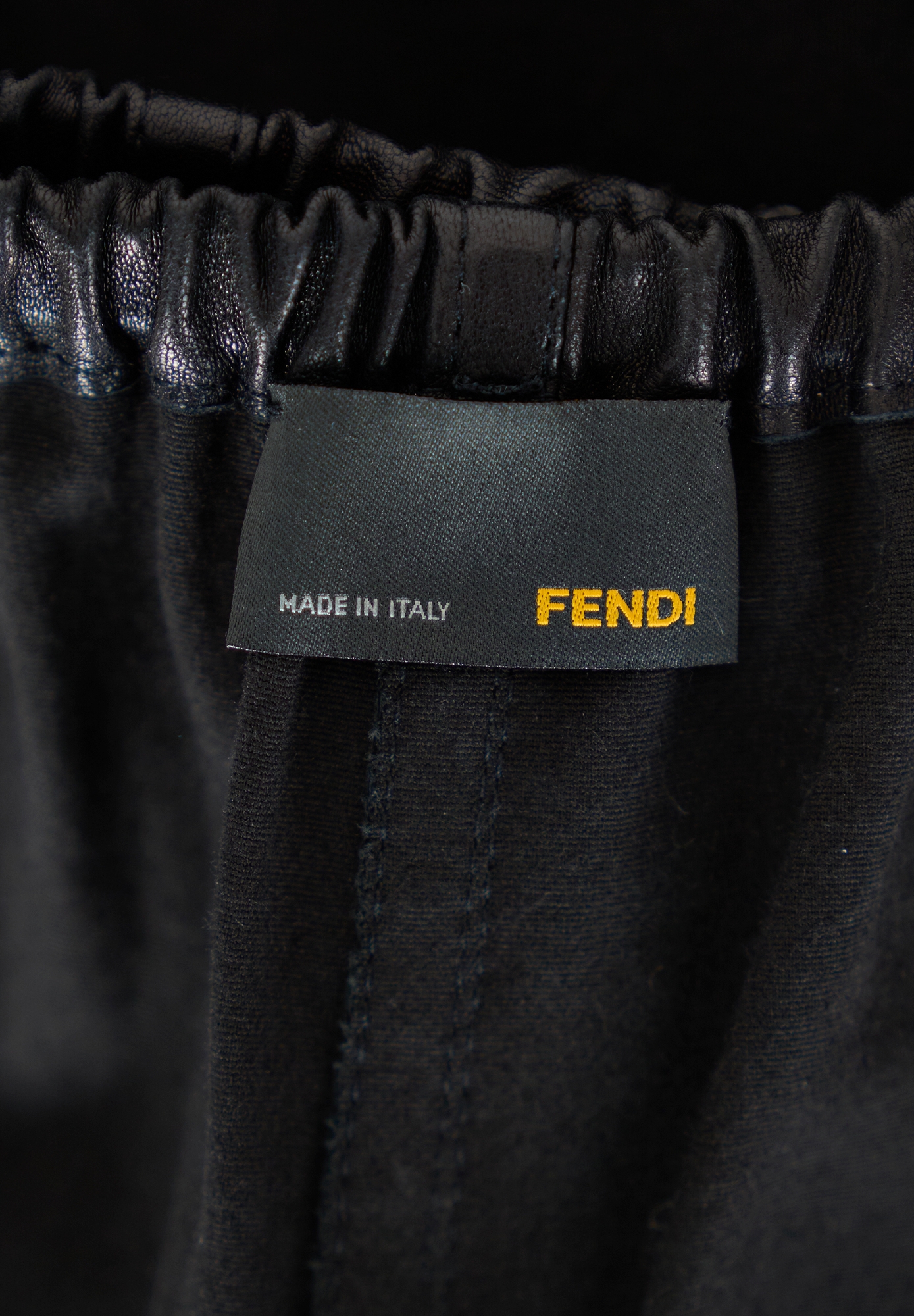 Кожаные шорты Fendi