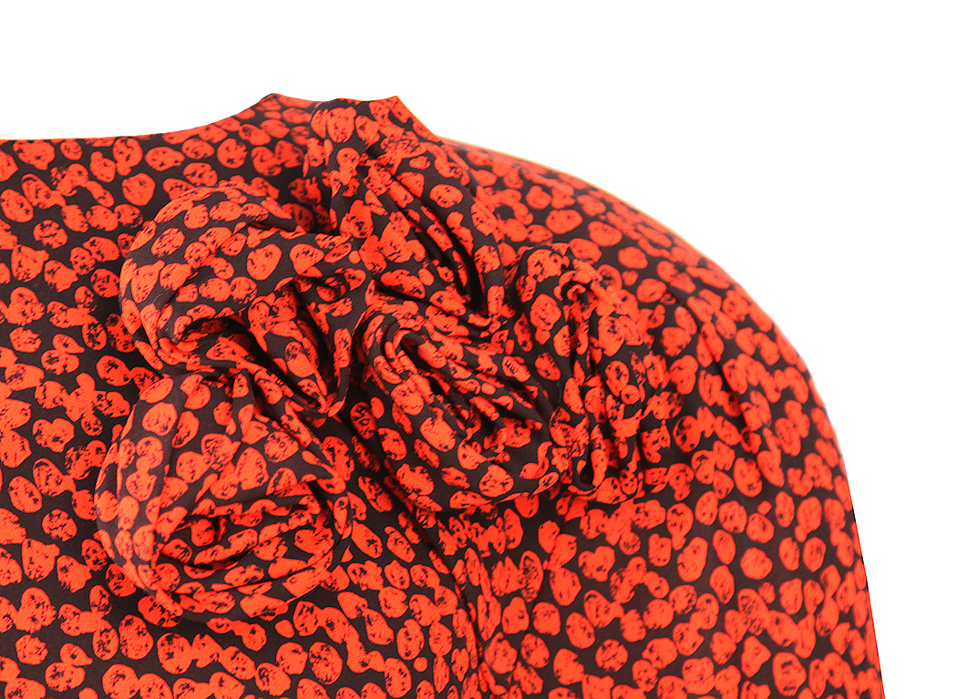 Красное шелковое платье Louis Feraud