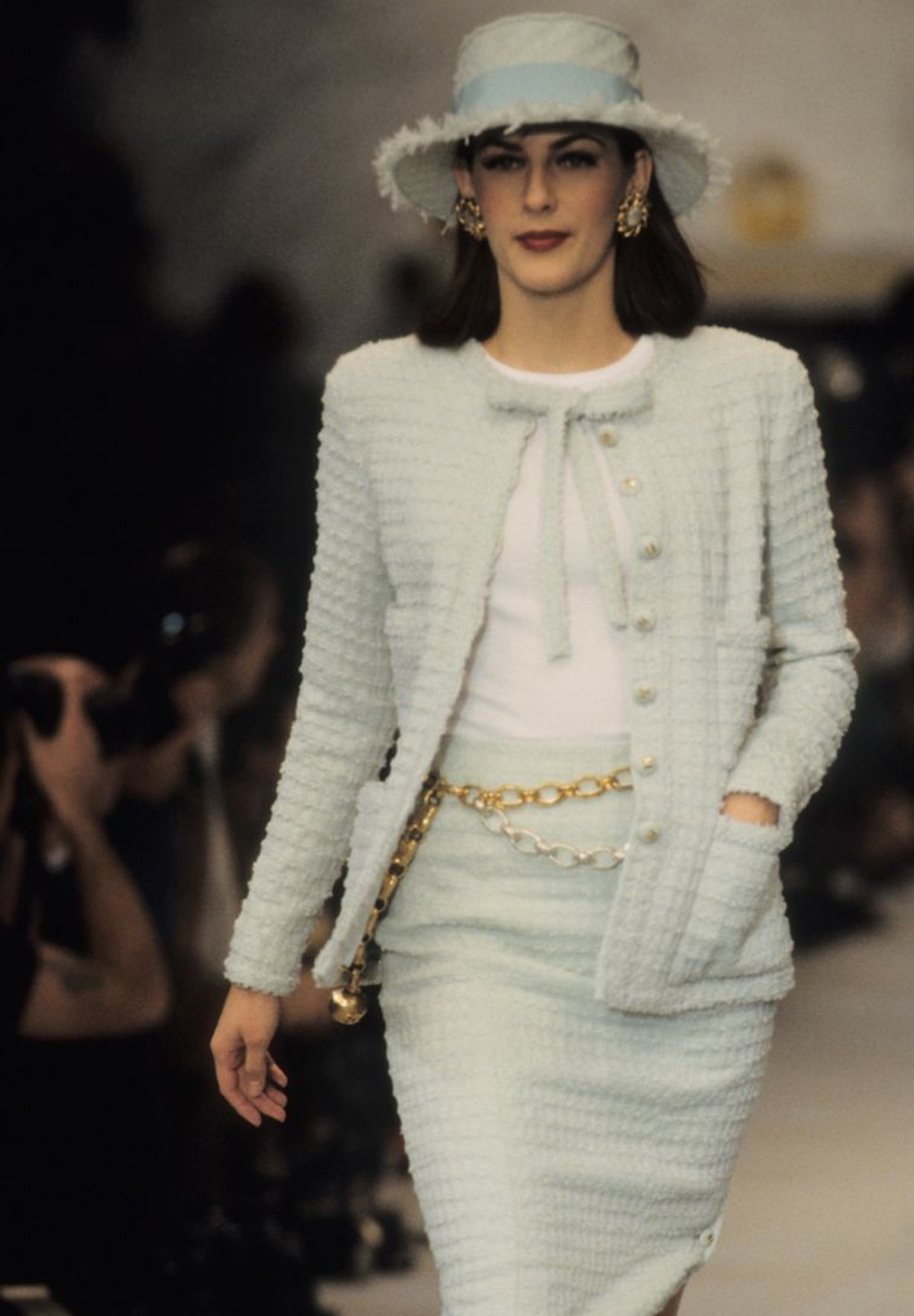 Нежно-мятная юбка Chanel из твида