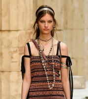 Колье Chanel с подвесками