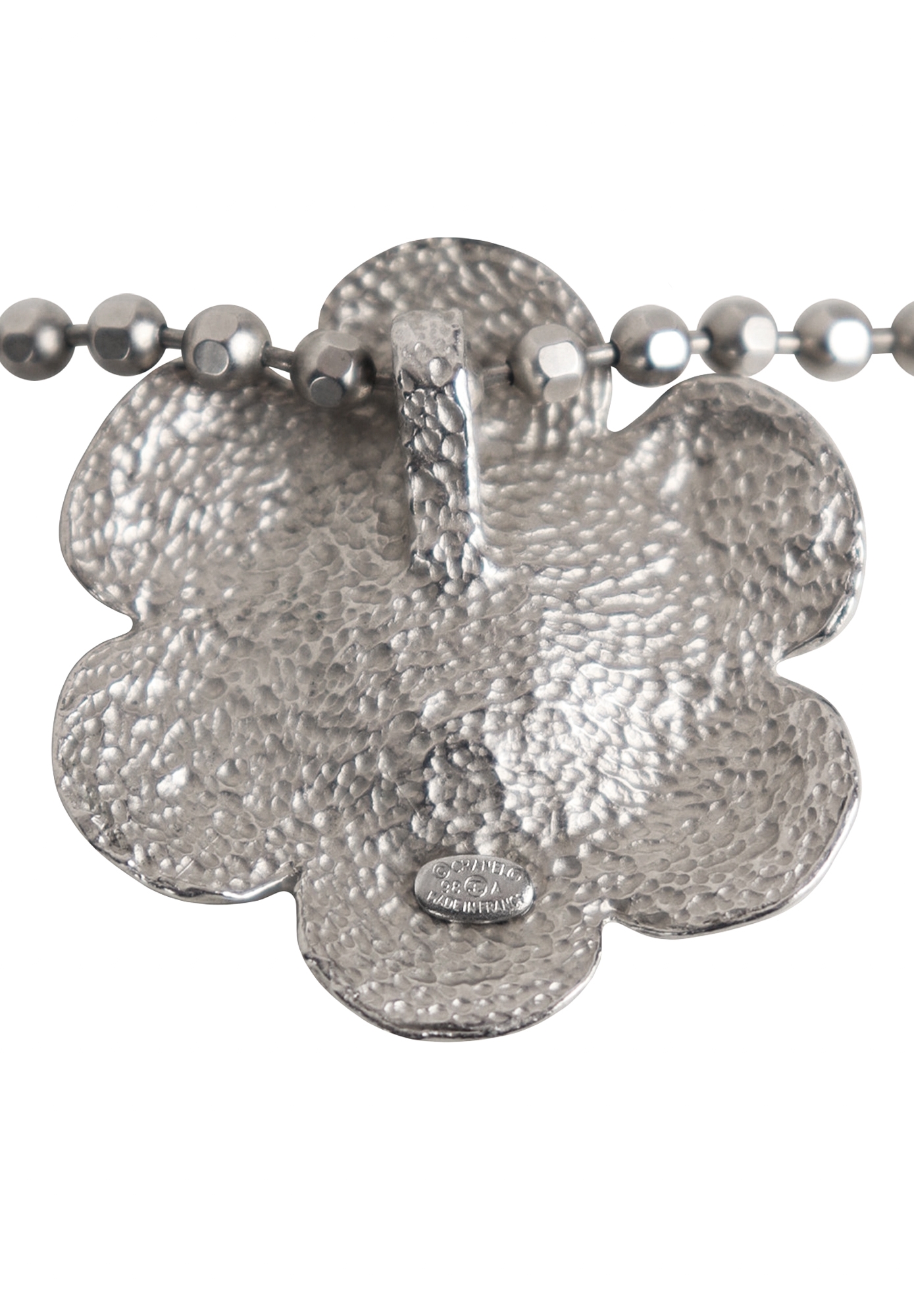 Колье Chanel с подвеской в виде камелии