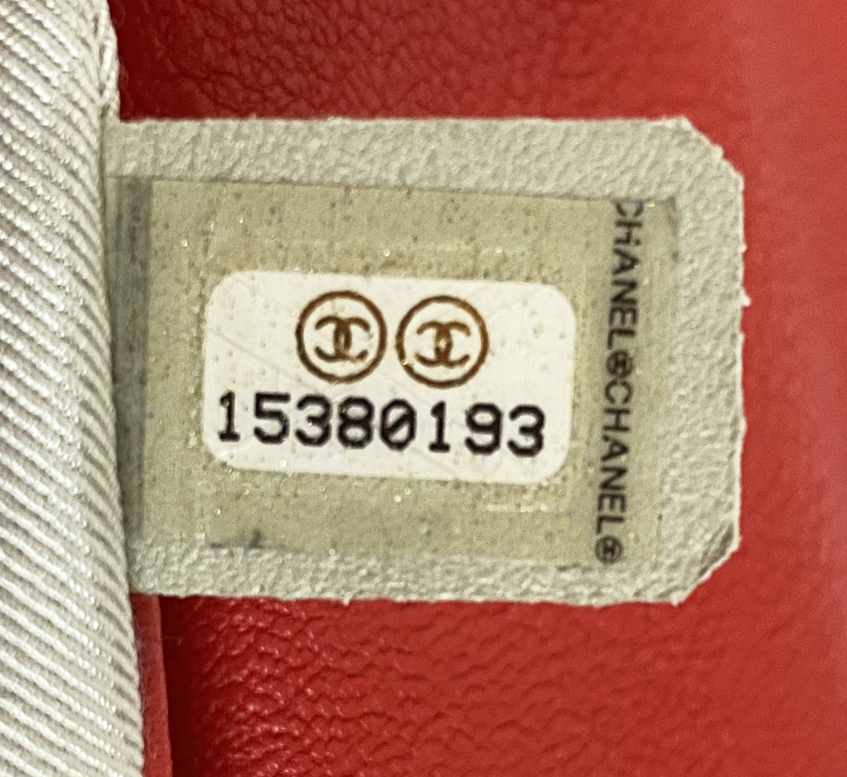 Красная кожаная сумка Chanel Chain Around