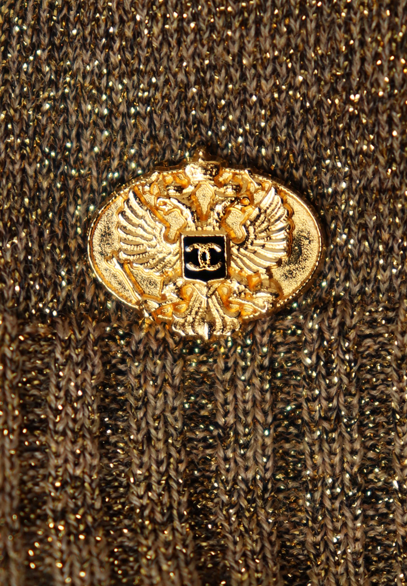 Золотистое платье Chanel Paris–Moscou