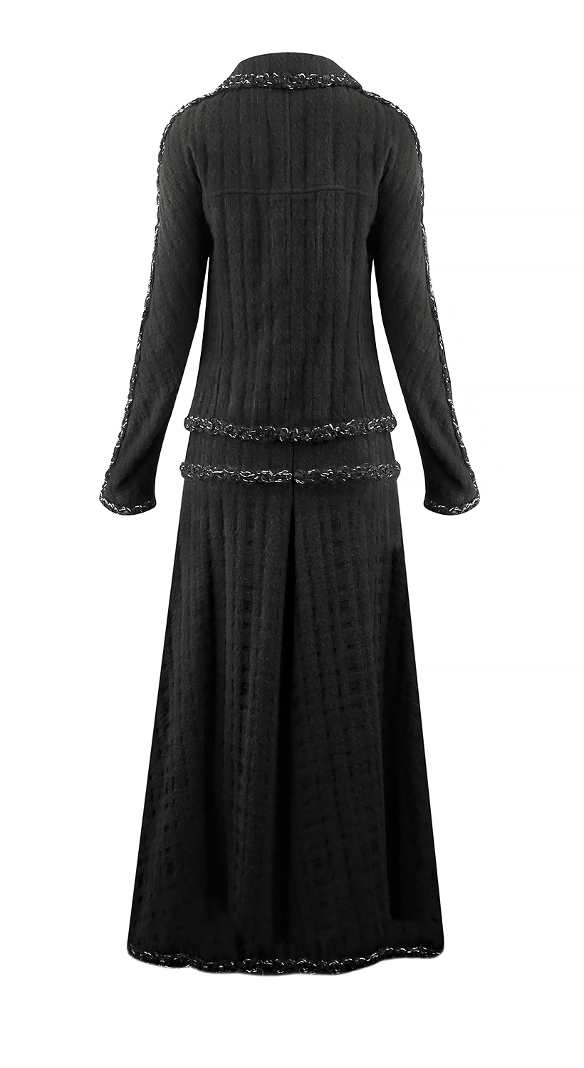 Чёрный костюм Chanel