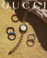 Часы Gucci со сменными цветными панельками