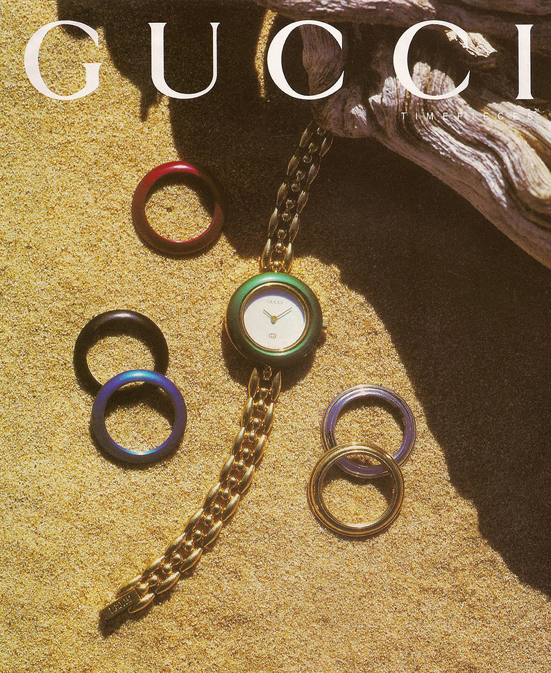 Часы Gucci со сменными цветными панельками