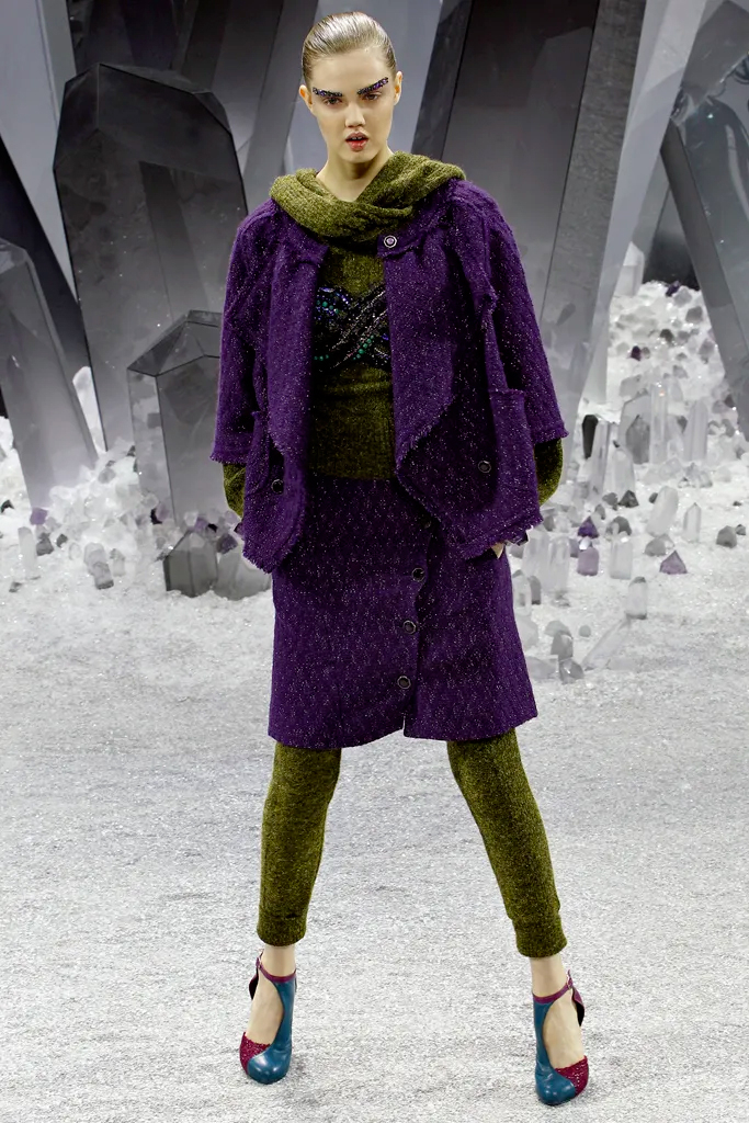 Фиолетовая твидовая юбка Chanel