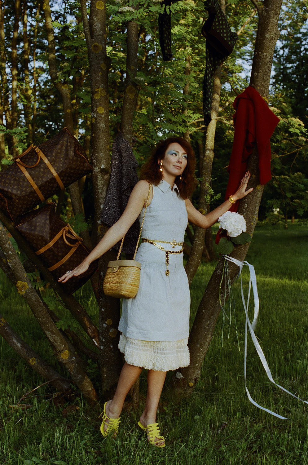 Пояс Chanel в виде цепи с логотипом