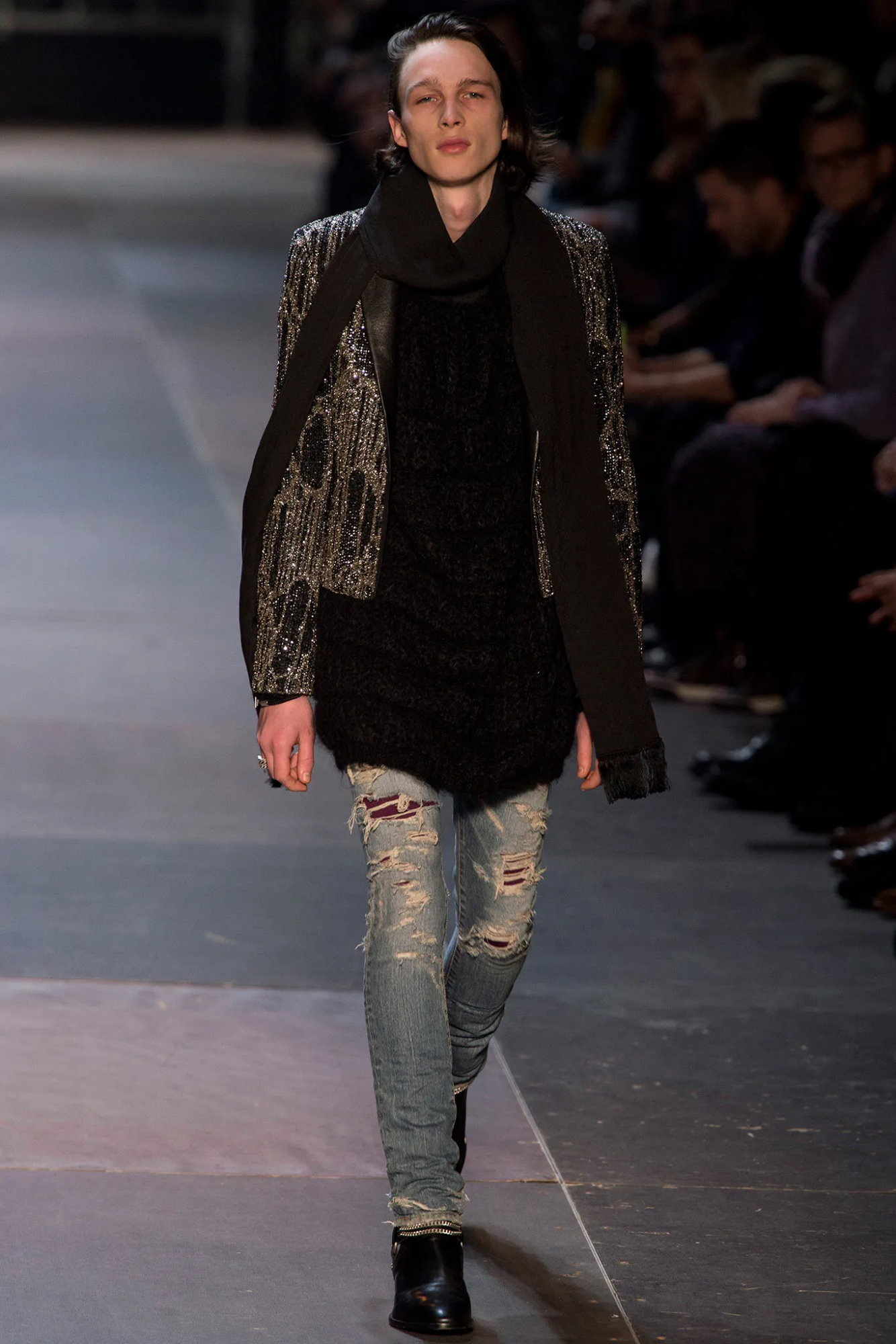 Голубые  джинсы Saint Laurent с эффектом потертости