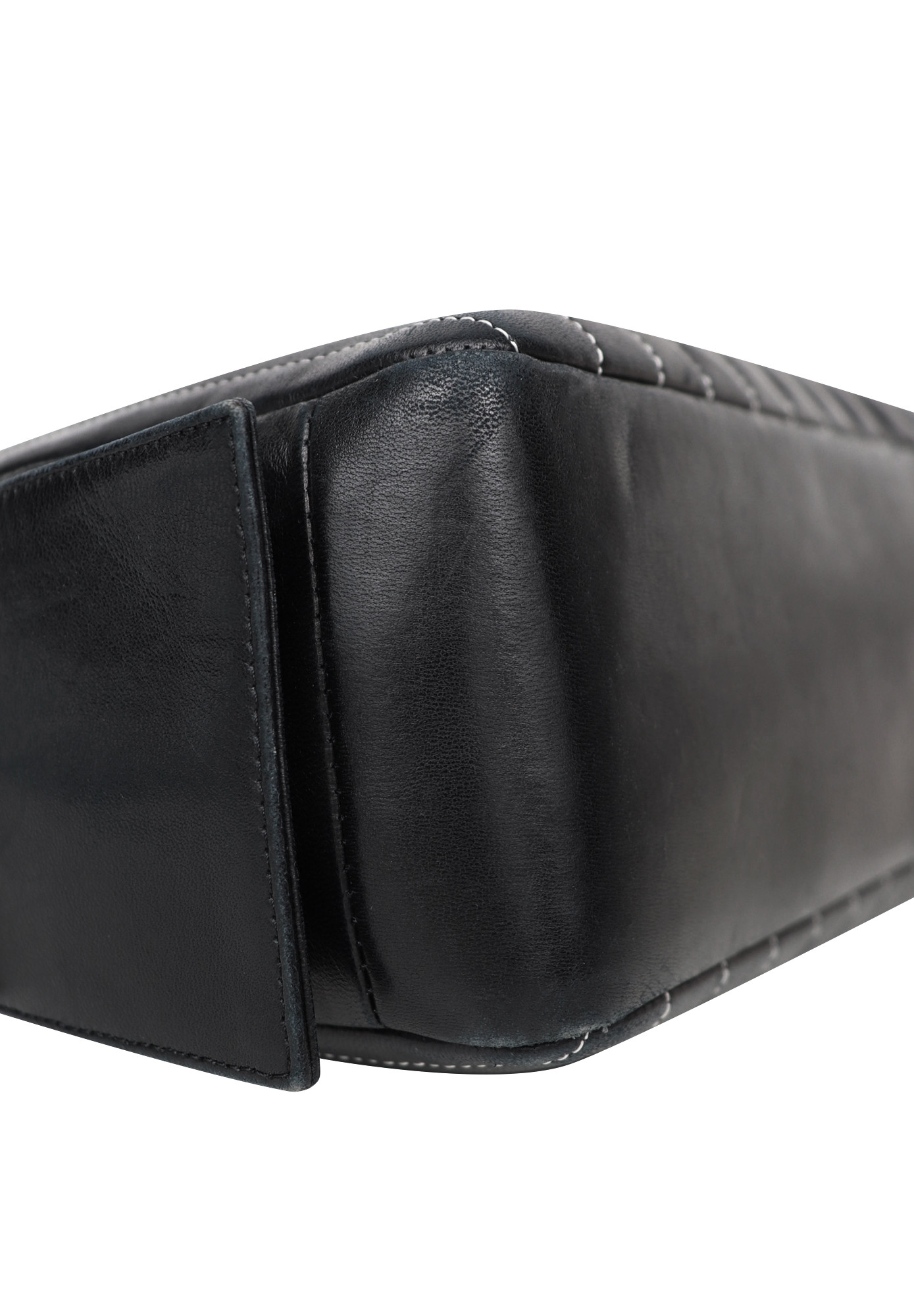 Сумка Chanel Mademoiselle Ligne Vertical Quilted Camera