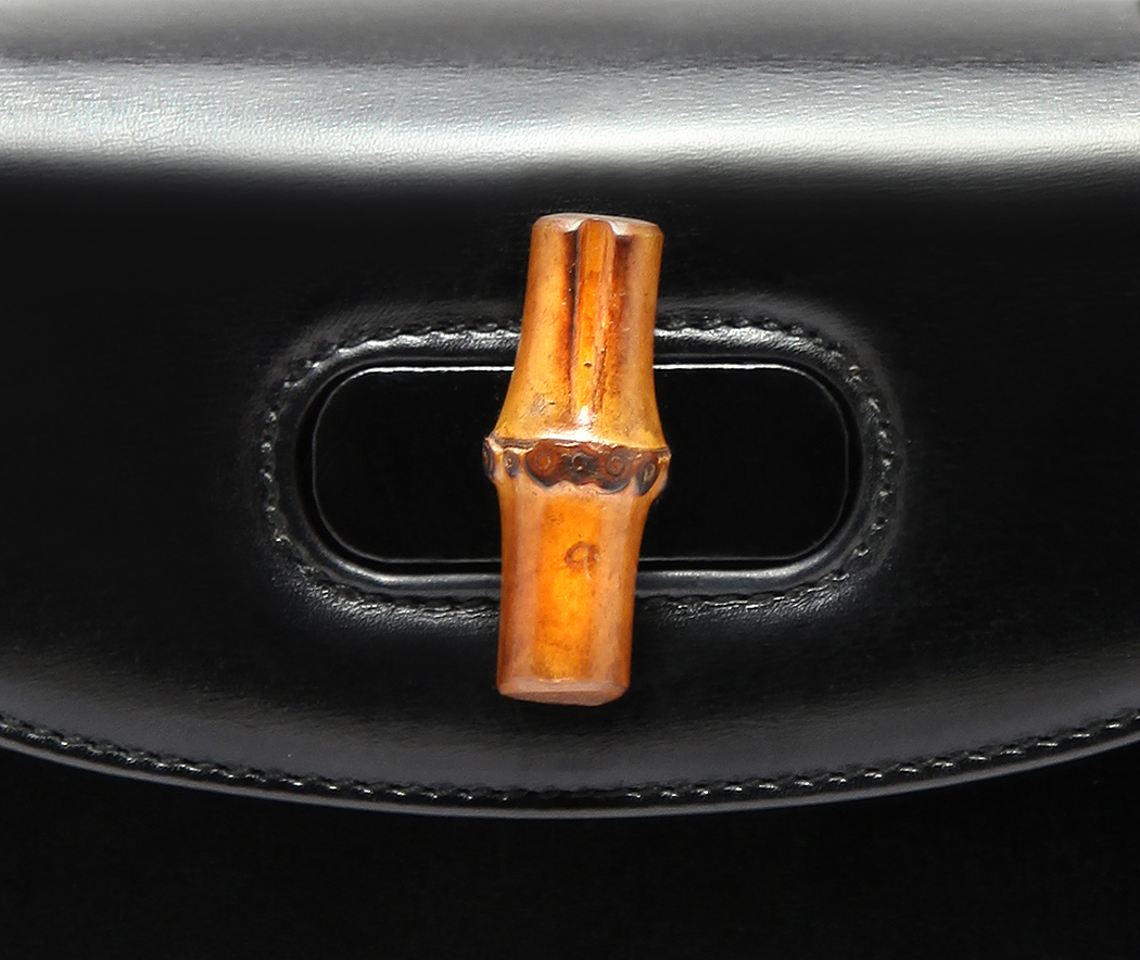 Черная сумка Gucci mini Bamboo с ремешком