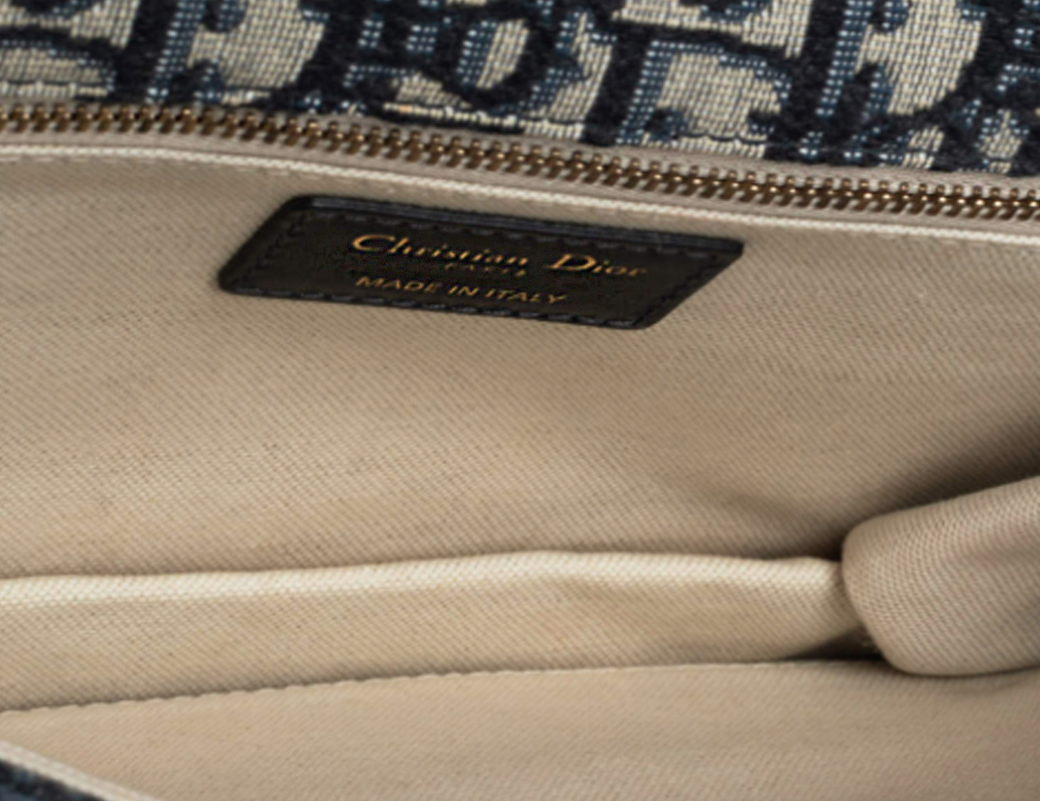 Сумка Christian Dior Addict