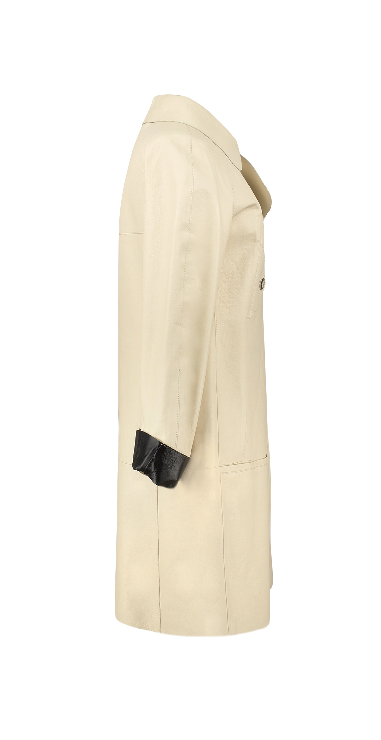 Бежевое кожаное пальто Chanel