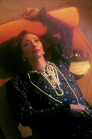 Колье Chanel с золотистой кистью и кристаллами