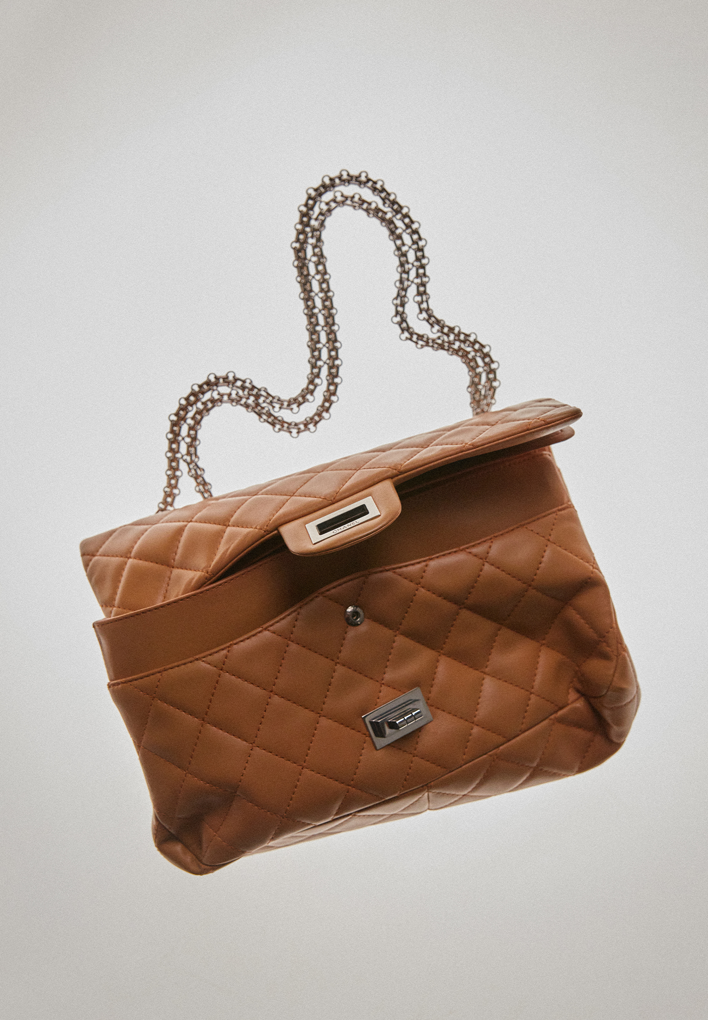 Стеганая кожаная сумка Chanel 2.55