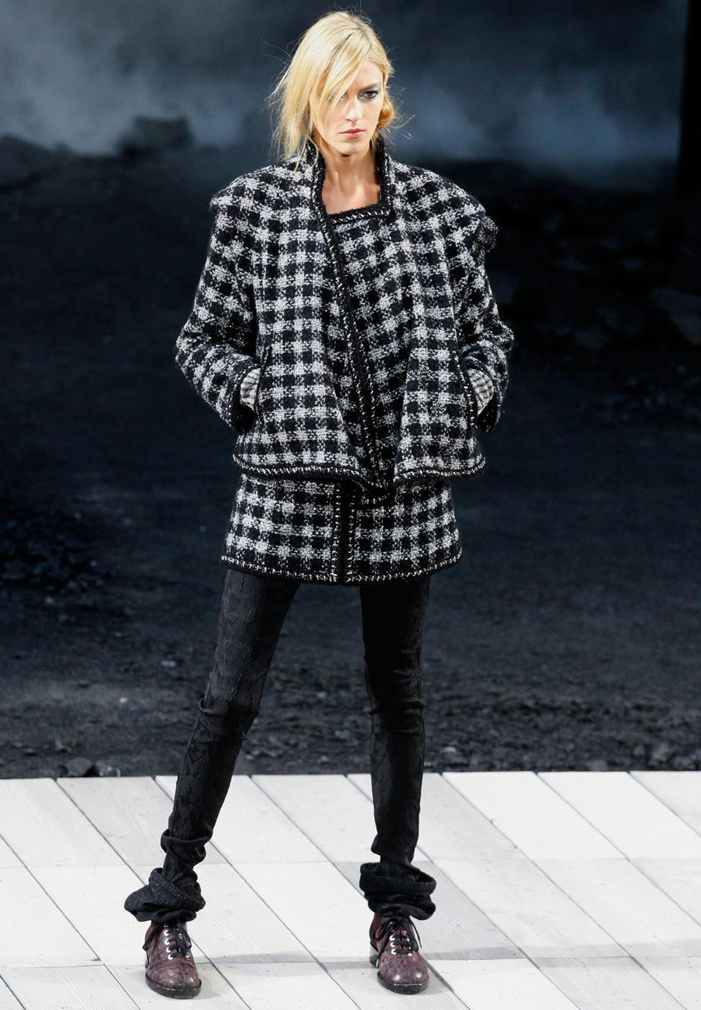 Твидовая мини-юбка Chanel в клетку