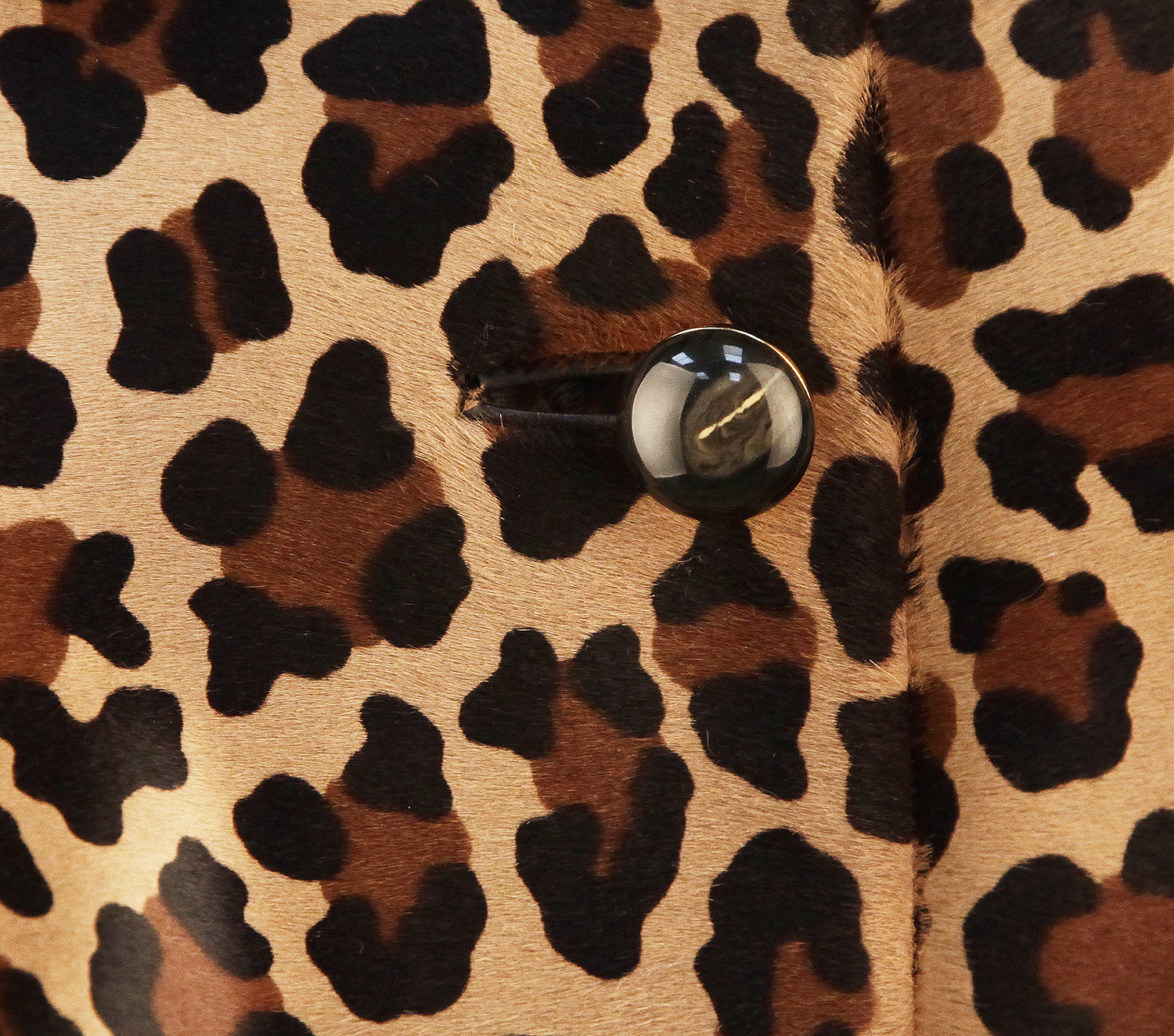 Пальто Prada с меховым воротником