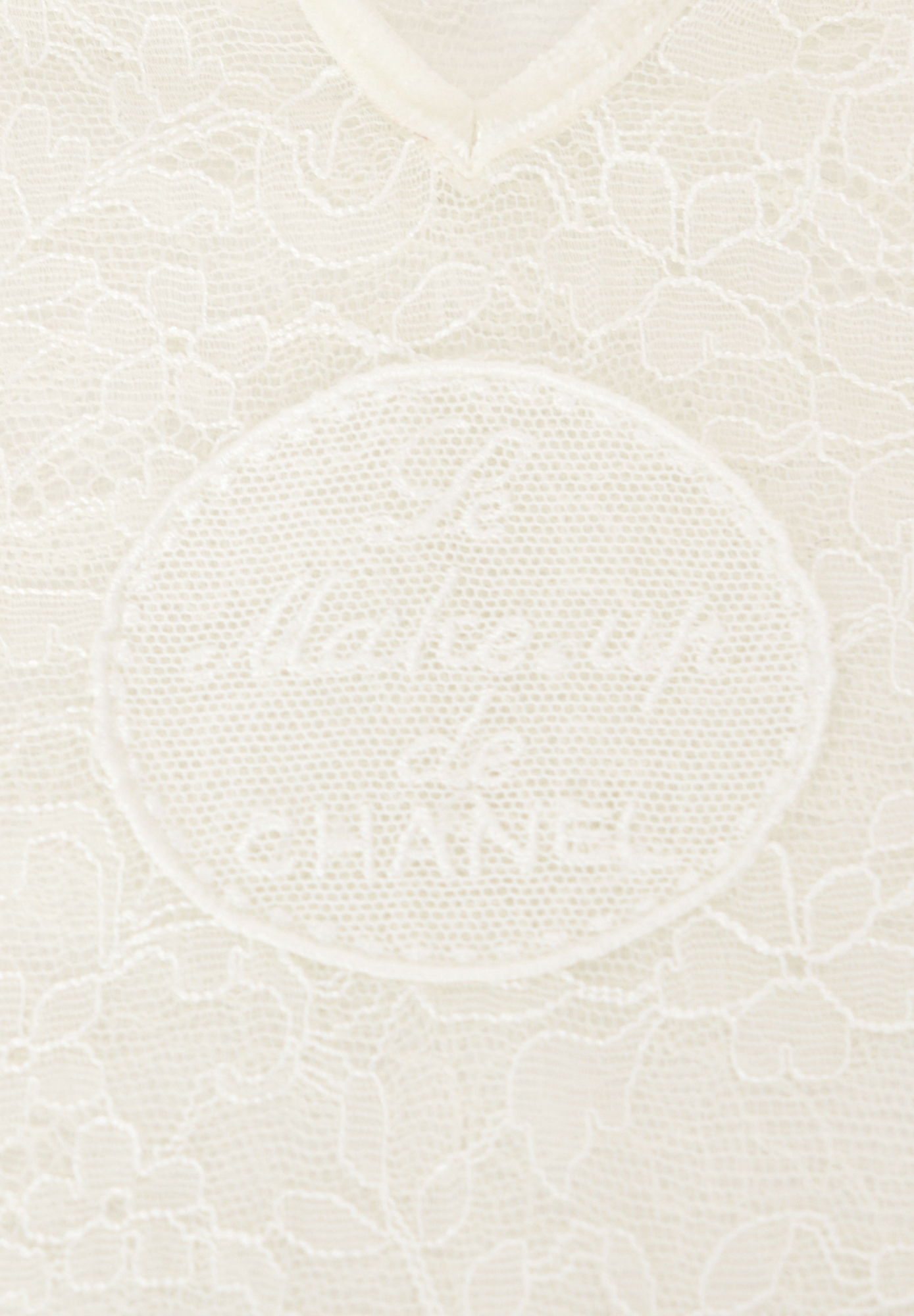 Кружевная блузка Chanel с аппликацией