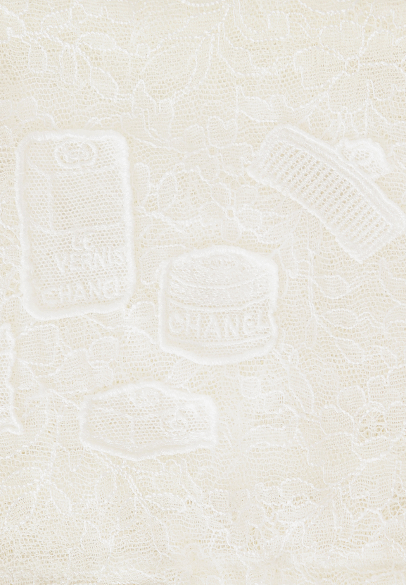 Кружевная блузка Chanel с аппликацией