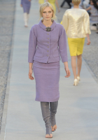 Сиреневый костюм Chanel