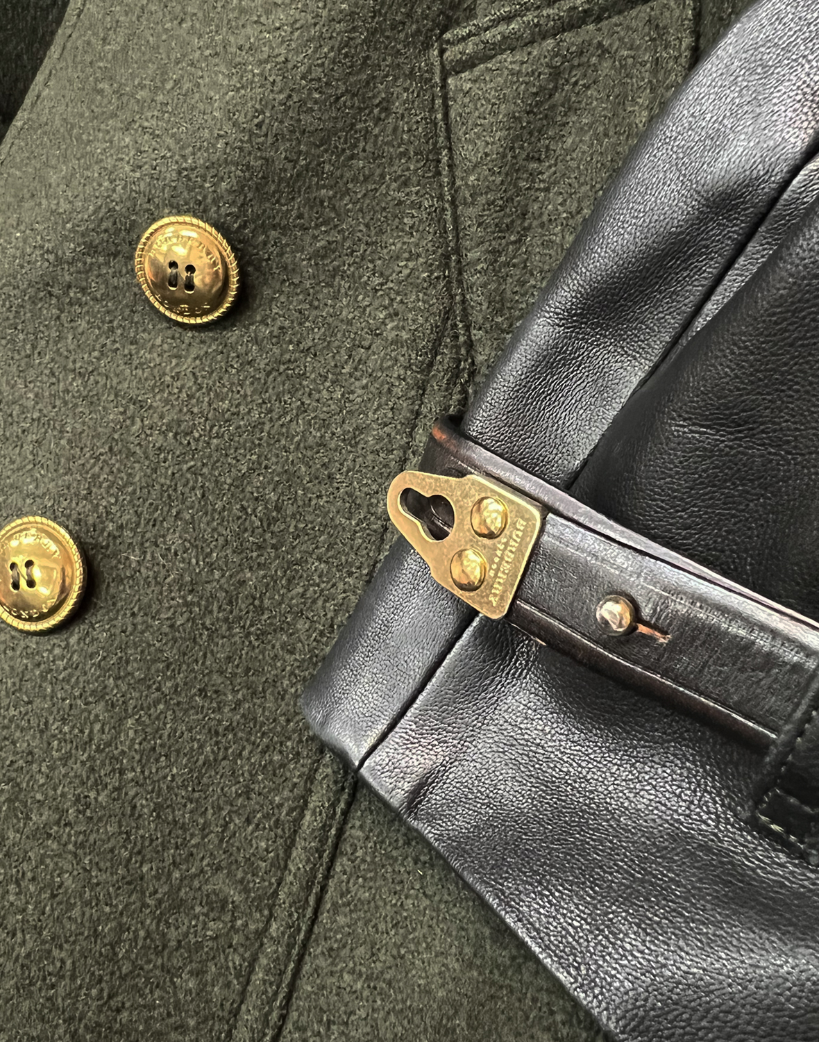 Зеленое пальто Burberry