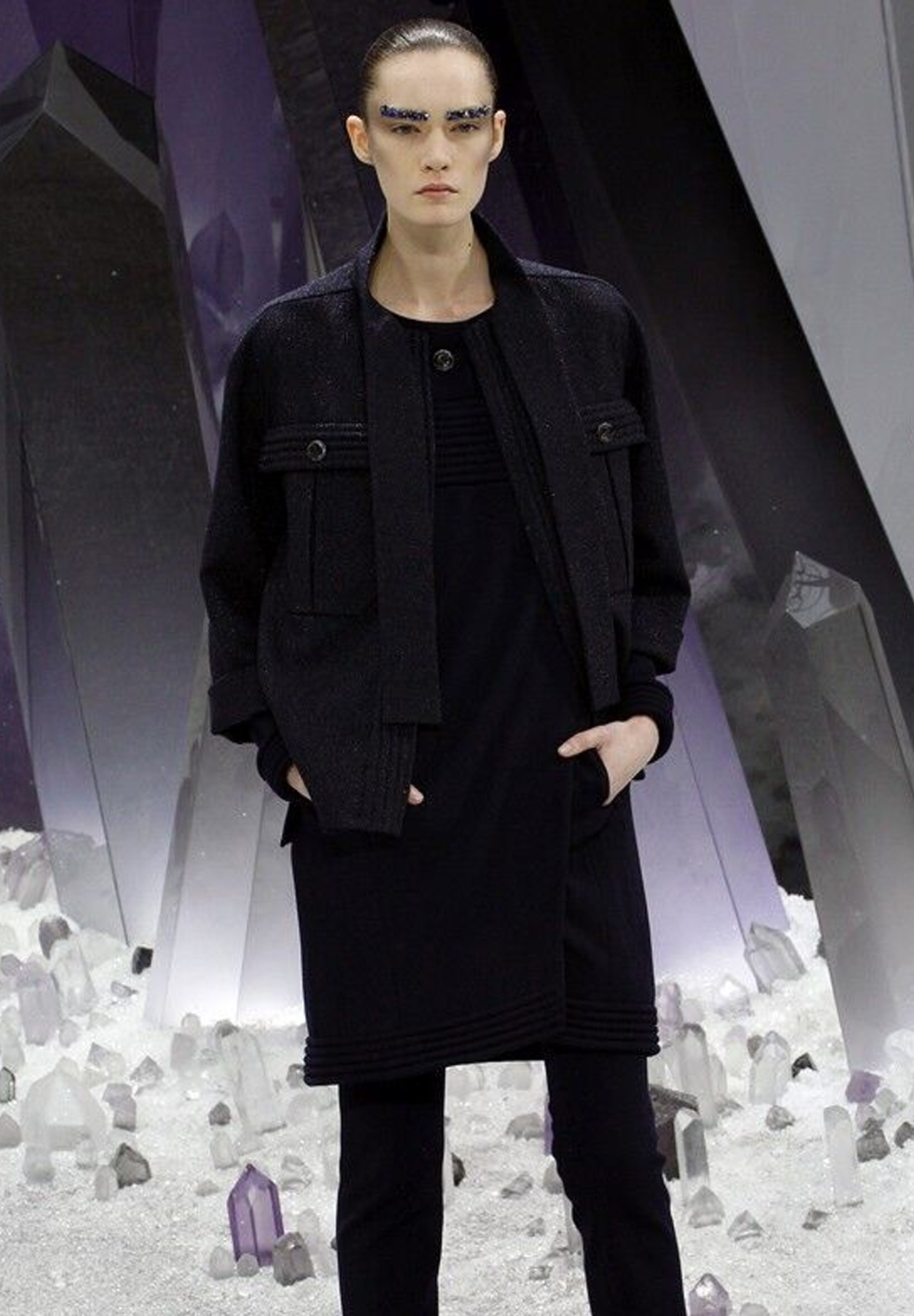 Асимметричное платье Chanel из мягкой шерсти