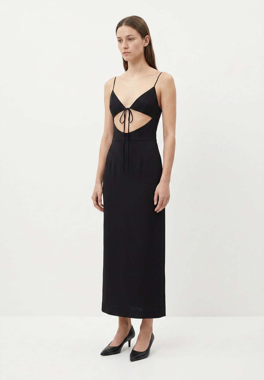 Черное платье Saint Laurent с вырезом
