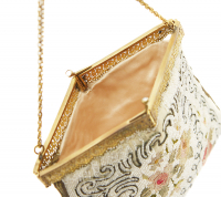 Французская бисерная сумочка на цепочке