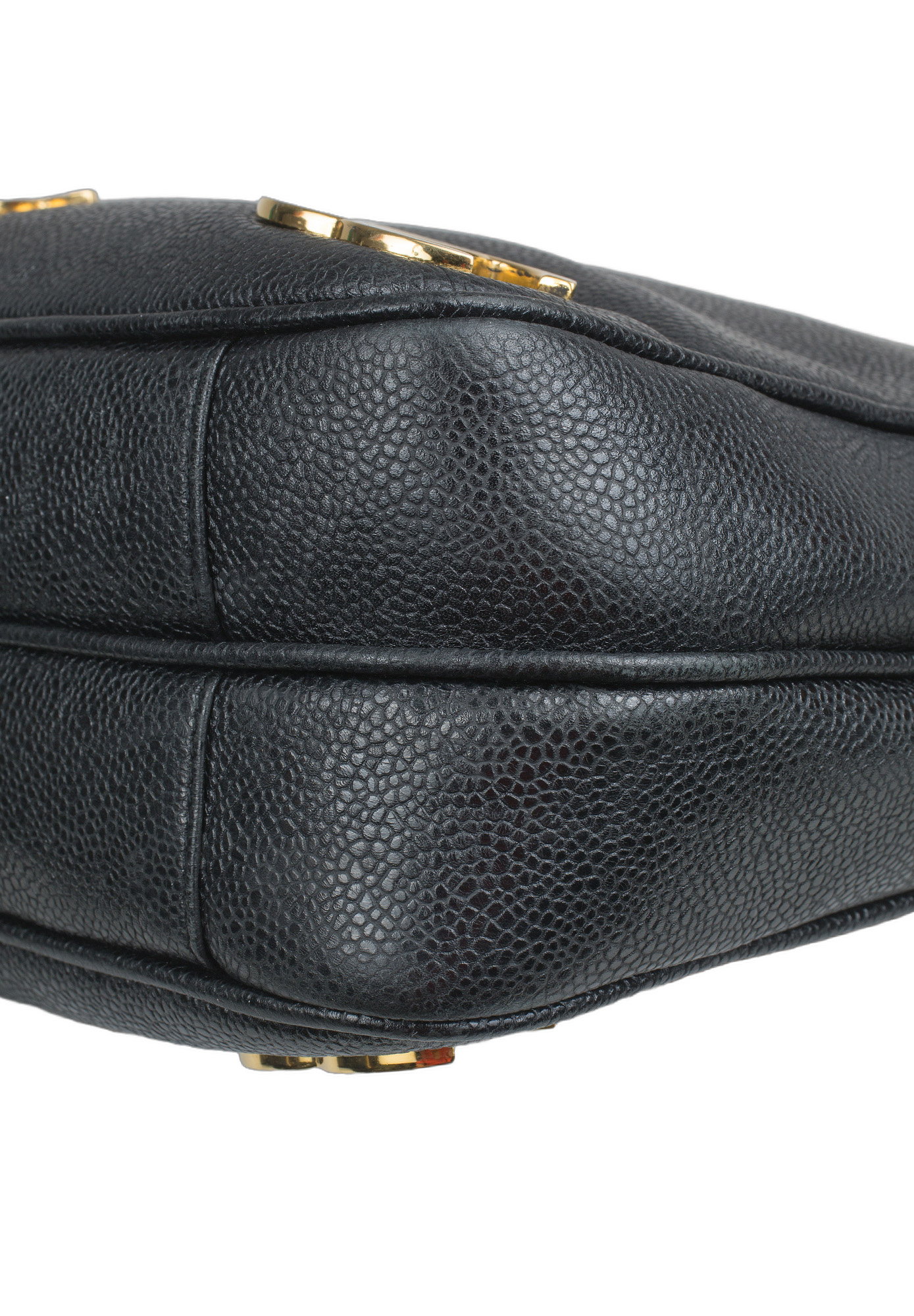 Сумка Chanel с логотипами 