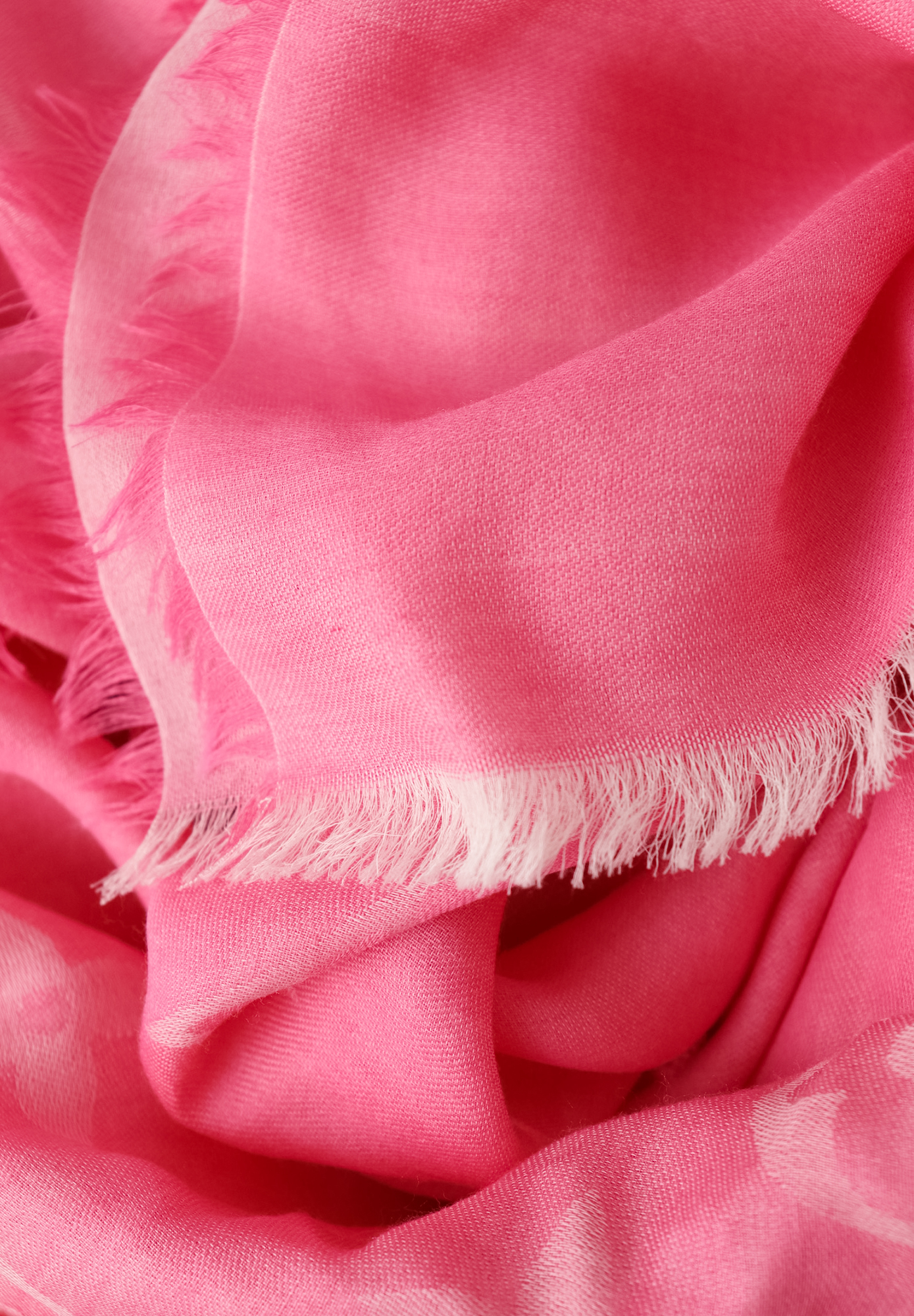 Шаль Louis Vuitton с монограммами и бахромой