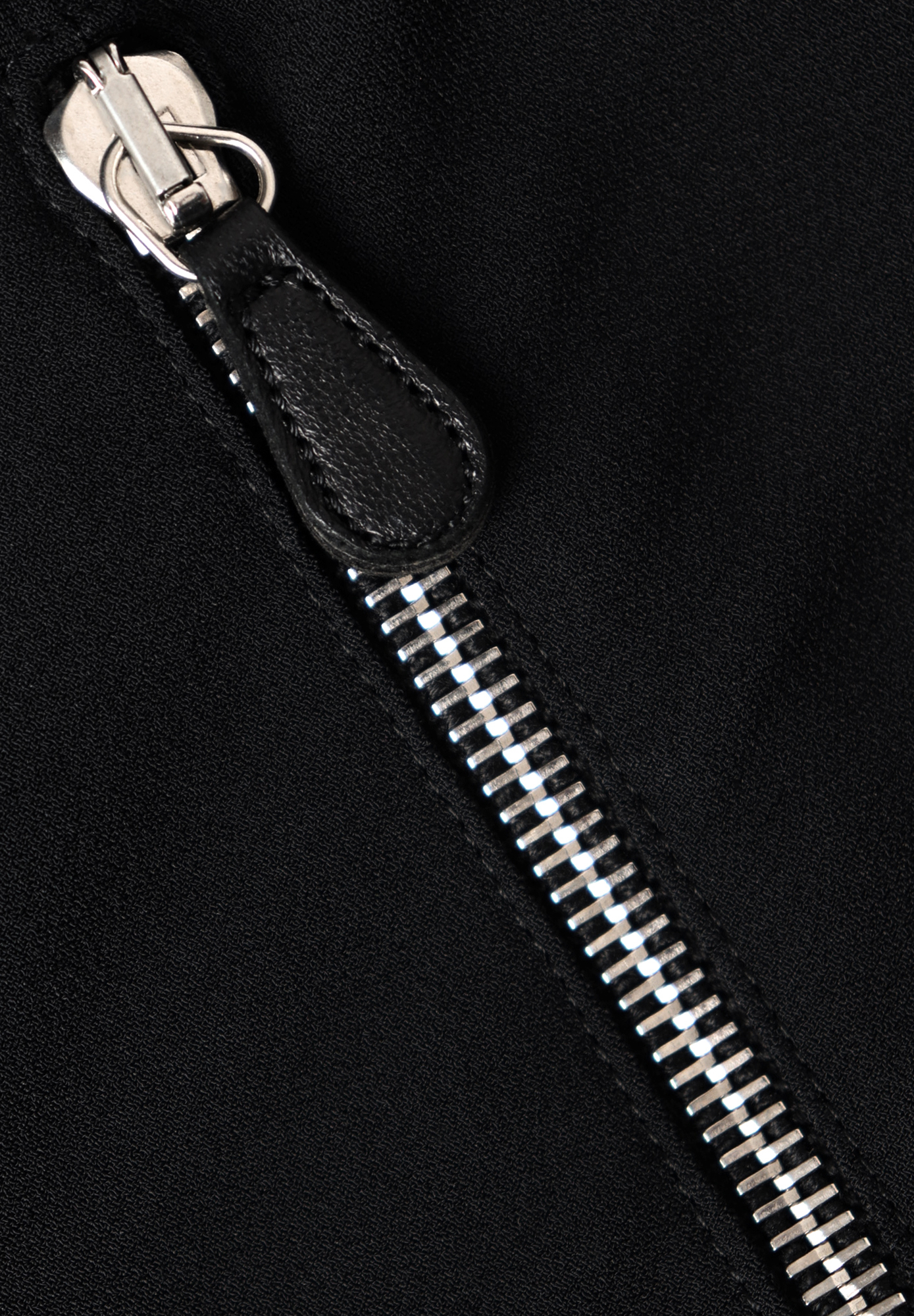 Платье Alexander McQueen с молниями