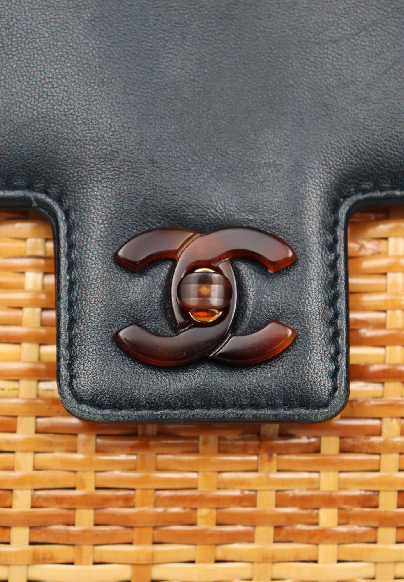 Соломенная сумка Chanel Wicker Flap