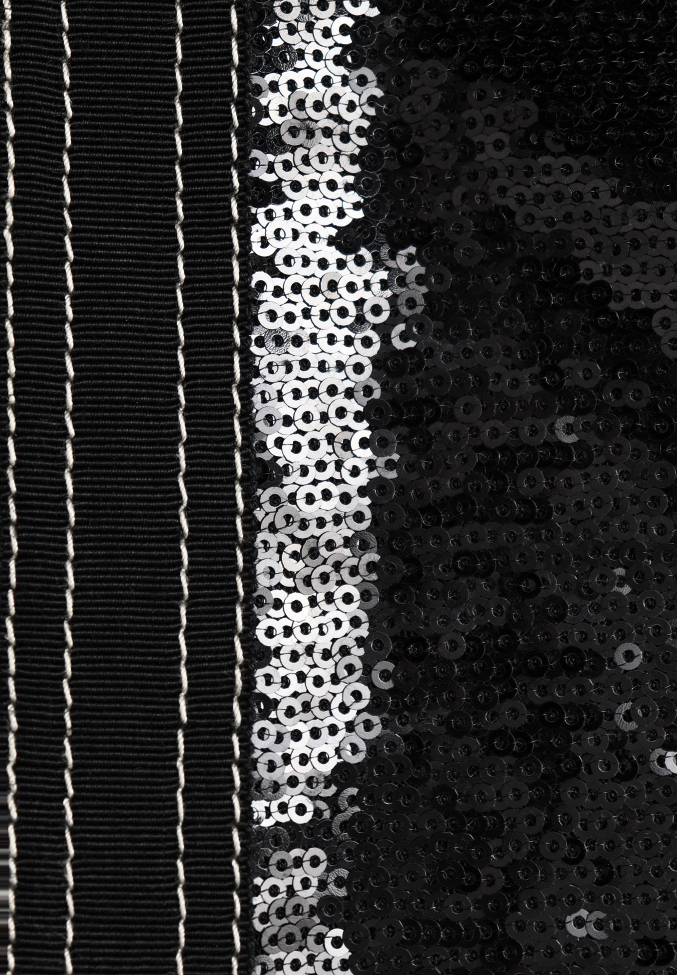 Укороченный жакет Chanel с пайетками