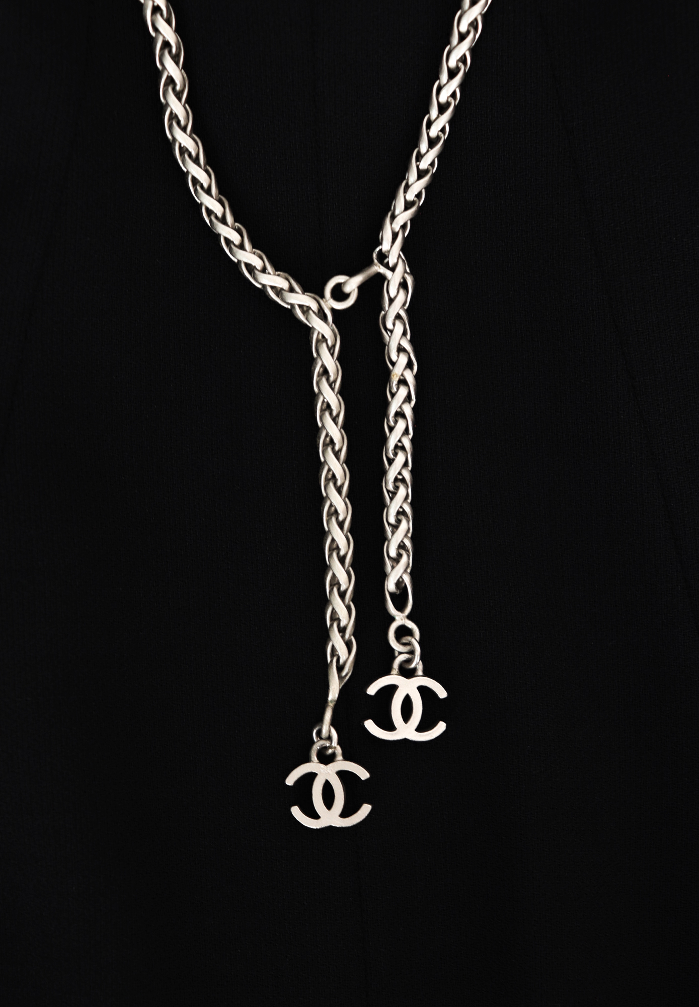 Вечернее платье Chanel с цепочкой