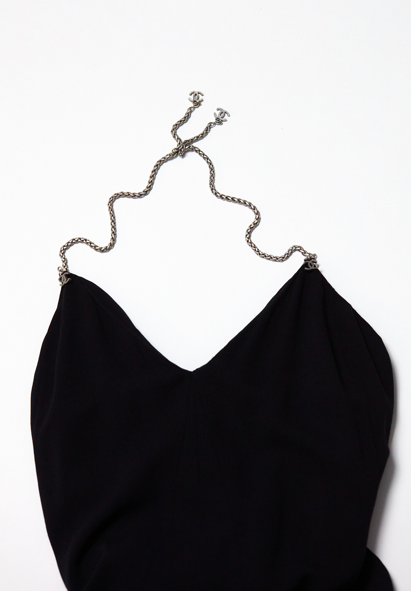 Вечернее платье Chanel с цепочкой