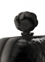 Чёрный клатч Bottega Veneta Knot