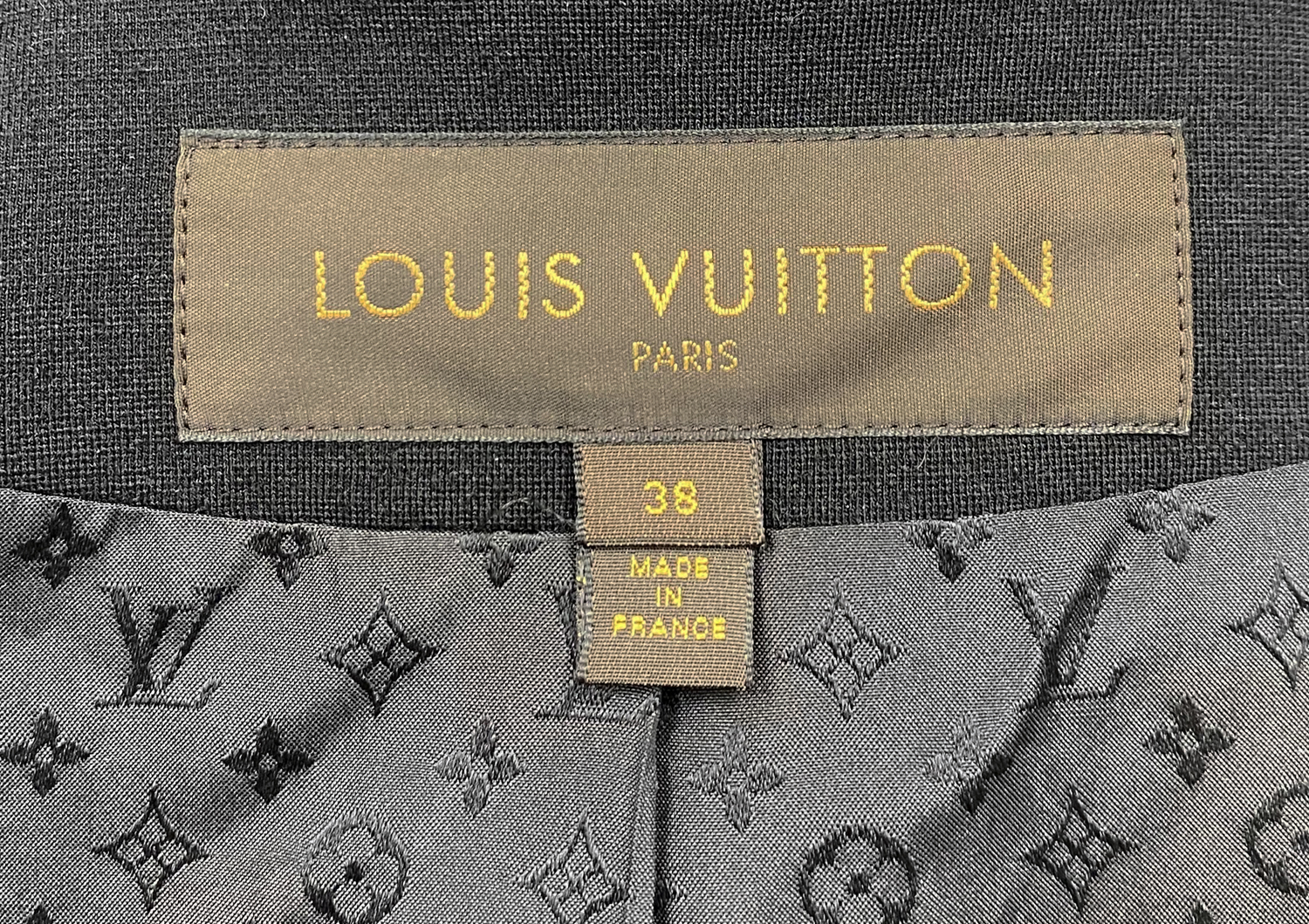Чёрный костюм Louis Vuitton