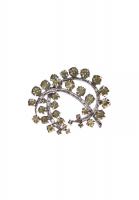 Брошь с крупными кристаллами