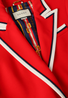 Костюм Gucci с черно-белой оторочкой