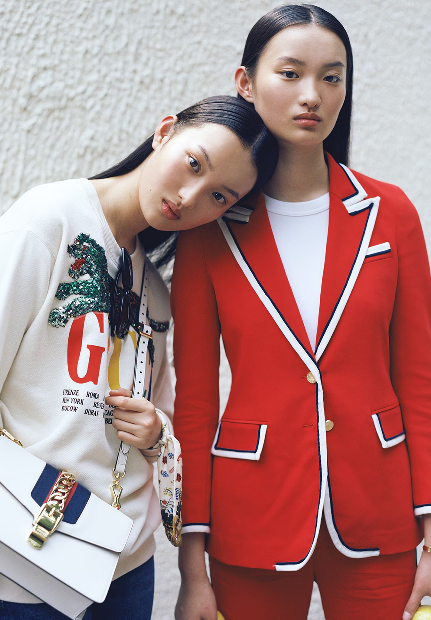 Костюм Gucci с черно-белой оторочкой