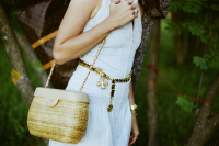 Колье Chanel с подвеской-крестом и кристаллами Gripoix