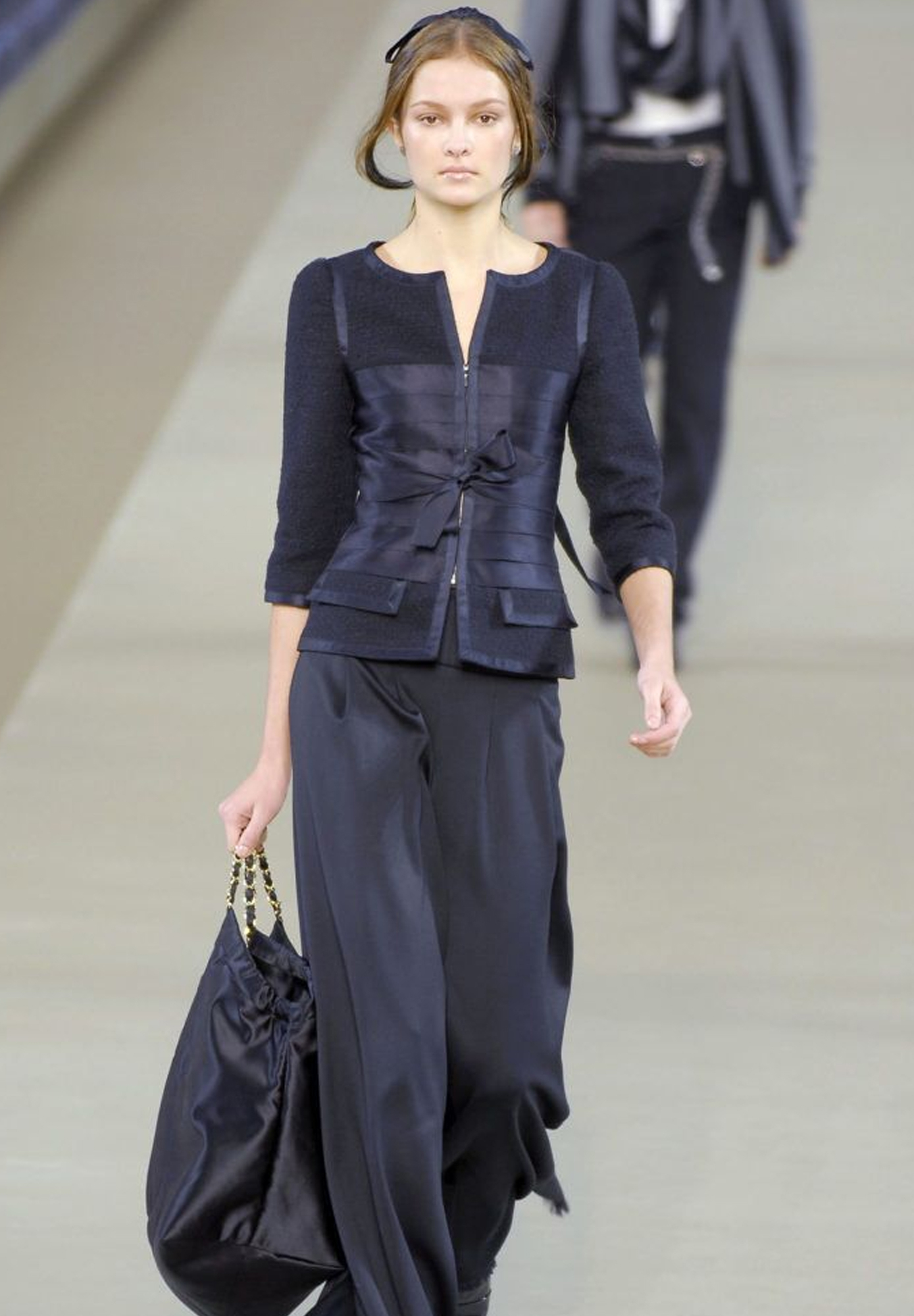 Жакет Chanel с атласными лентами