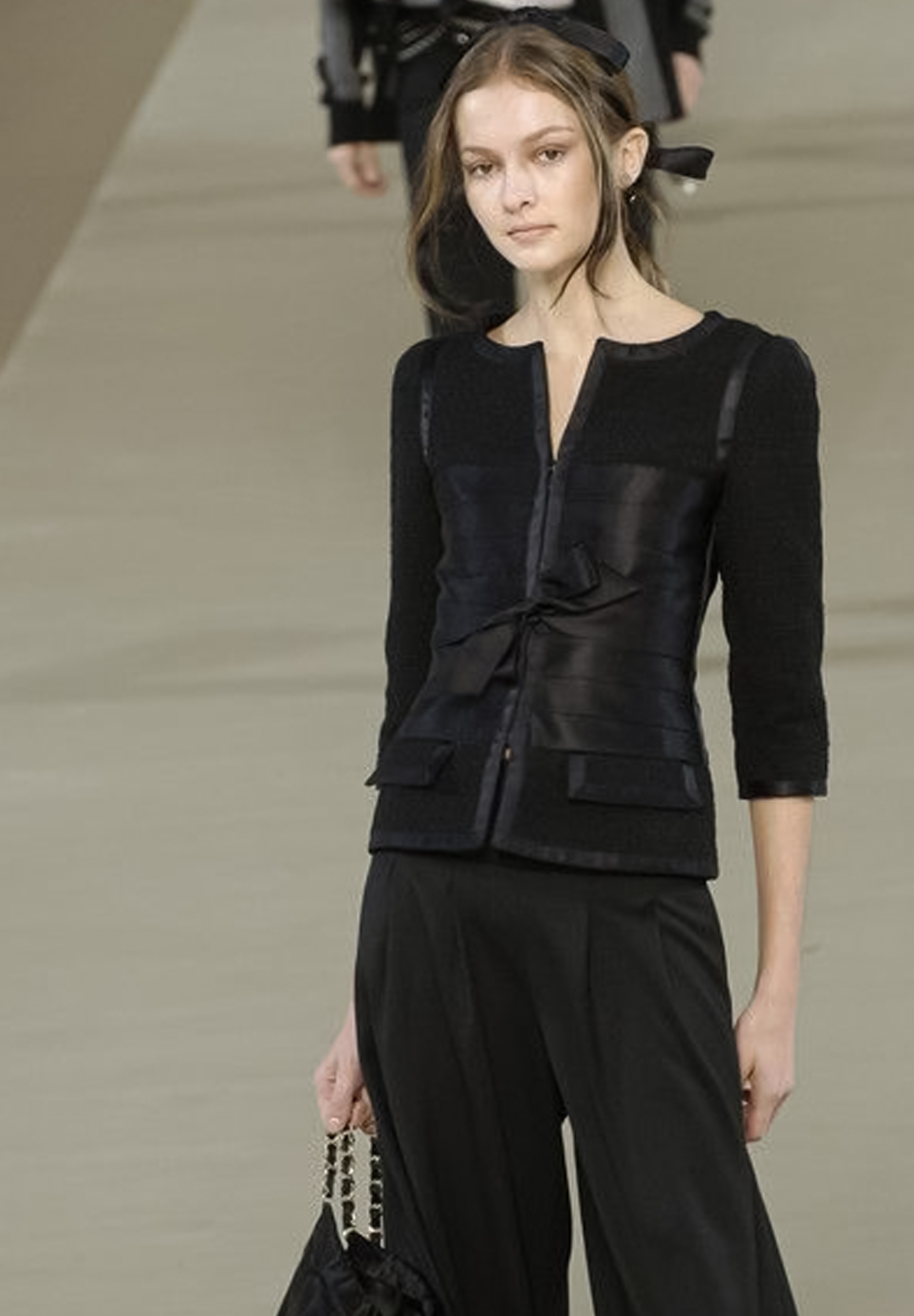 Жакет Chanel с атласными лентами