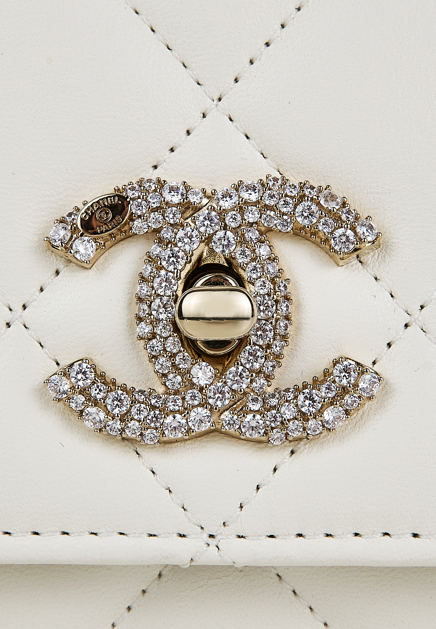 Белая сумка Chanel Trendy CC 