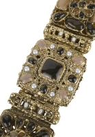 Золотистый браслет Chanel с жемчужинами