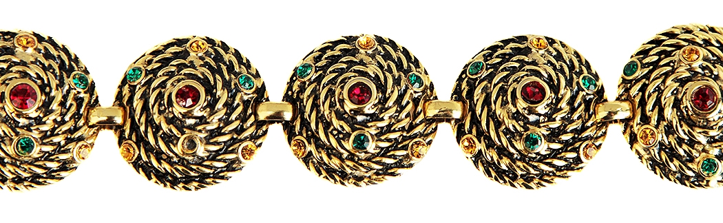 Браслет с разноцветными кристаллами