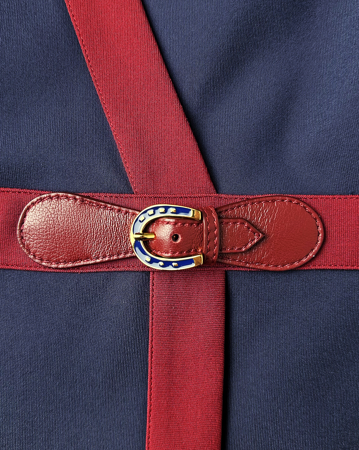 Платье Gucci с пряжками-подковами