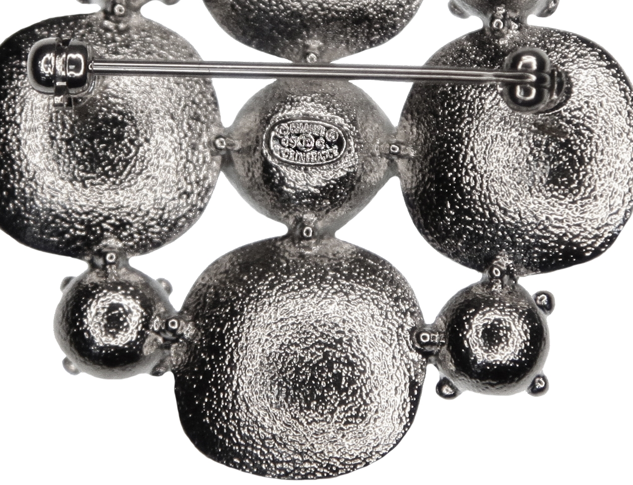 Брошь Chanel с прозрачными кристаллами