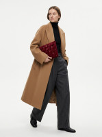 Бордовый бархатный клатч Chanel 